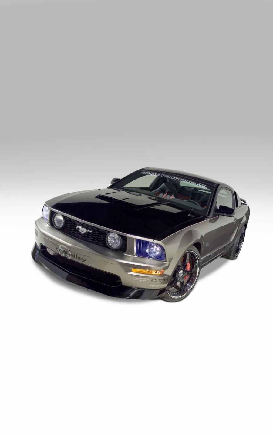  Ford Mustang GT 2005 года  (фото 6 из 209)